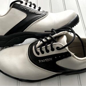 FOOTJOY leather golf shoes in excellent condition size 6M